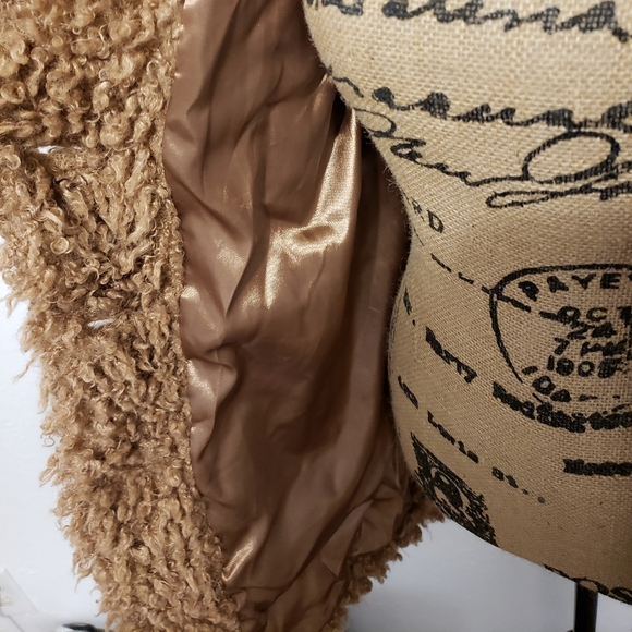 🛍Urban Republic Faux Fur Teddy Coat BNWT/Latte - Picture 6 of 7